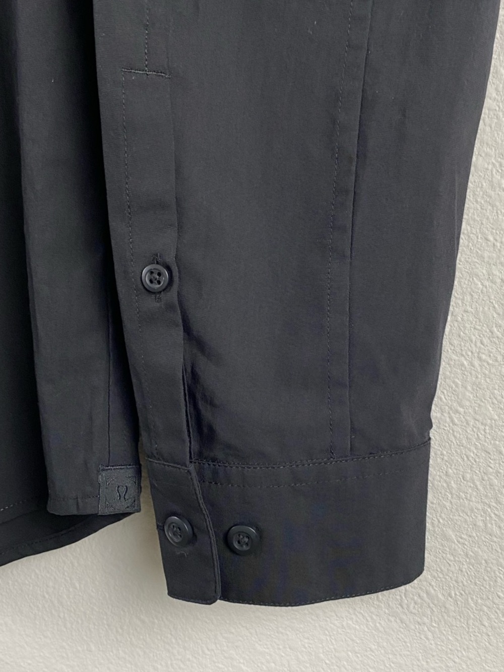 Lululemon Down To The Wire Long Sleeve Button Front Shirt | Slim Fit | Black - Picture 12 of 15